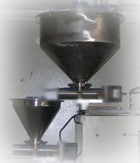 高精度微量配料秤 多組份精準(zhǔn)計(jì)量與防架橋技術(shù)的融合